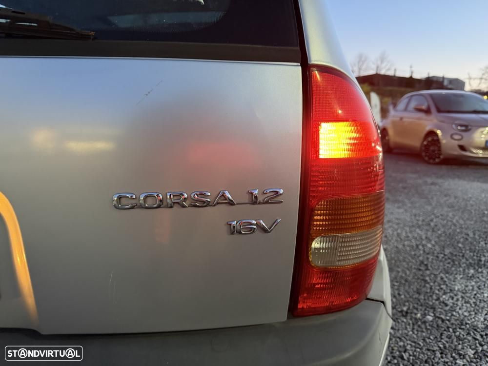 Opel Corsa 1.2 16V Swing - 12