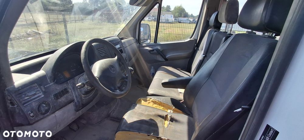 Mercedes-Benz Sprinter - 12