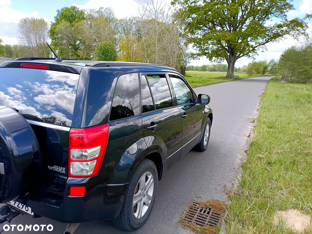 Suzuki Grand Vitara 2.0 - 4