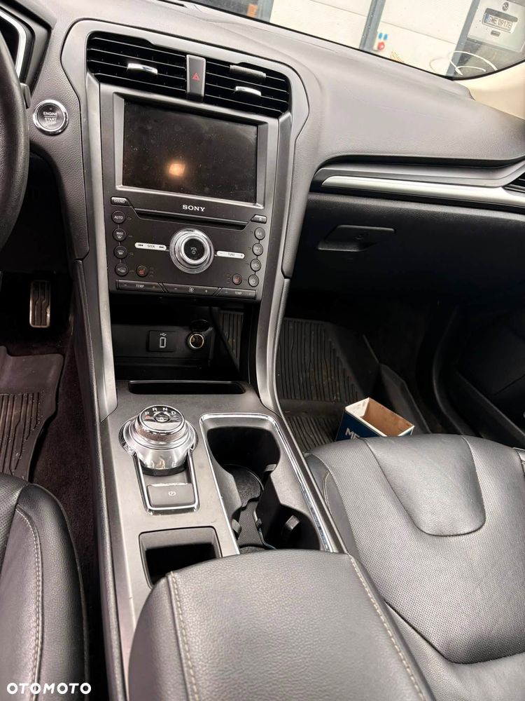 Ford Fusion - 13