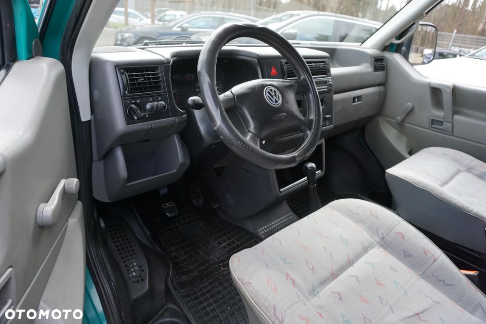 Volkswagen Transporter - 9