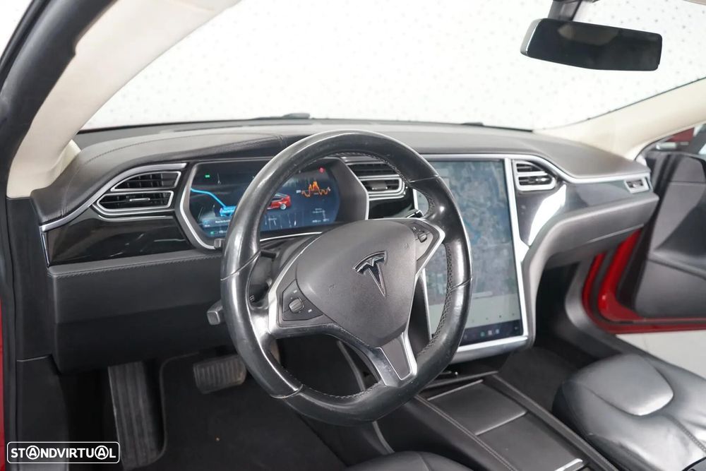 Tesla Model S 85 - 17