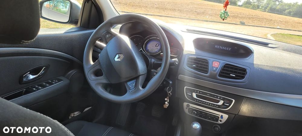 Renault Fluence 1.5 dCi Life - 14