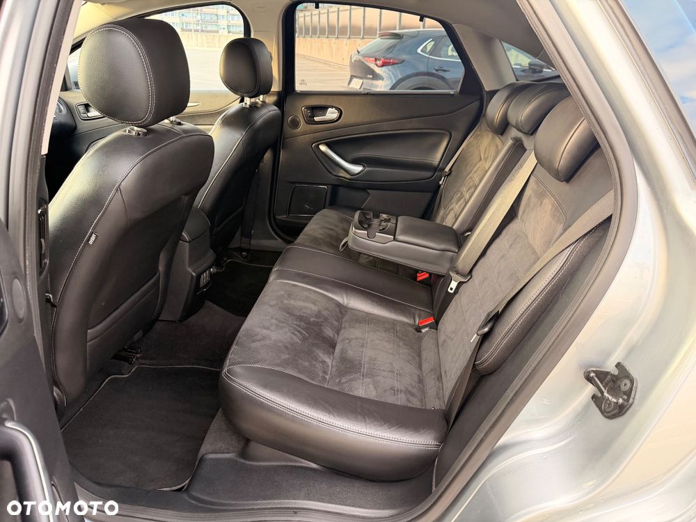 Ford Mondeo 2.5 Titanium S - 14