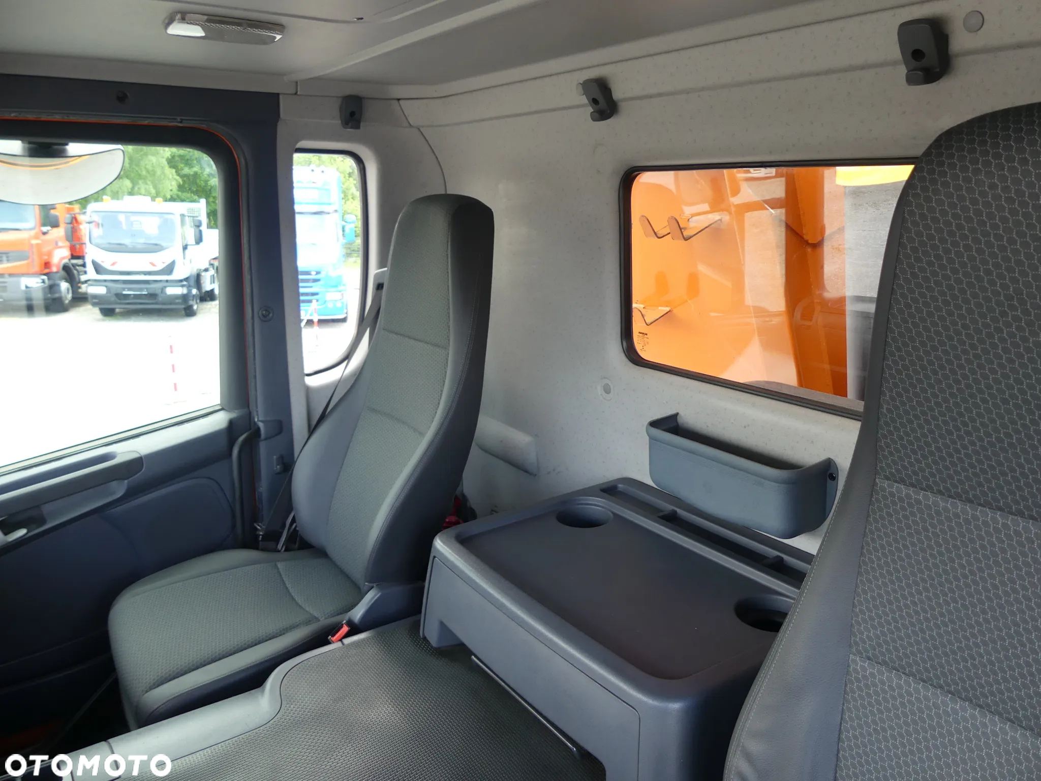 Scania P410 8x4 / WYWROTKA TYLNO ZSYPOWA / ALUFELGI / MANUAL / - 22