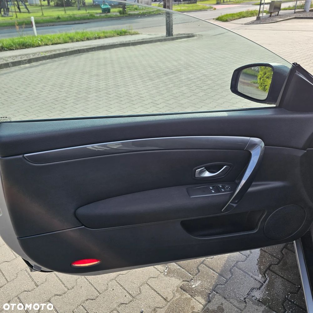 Renault Laguna 2.0 dCi FAP Dynamique - 9