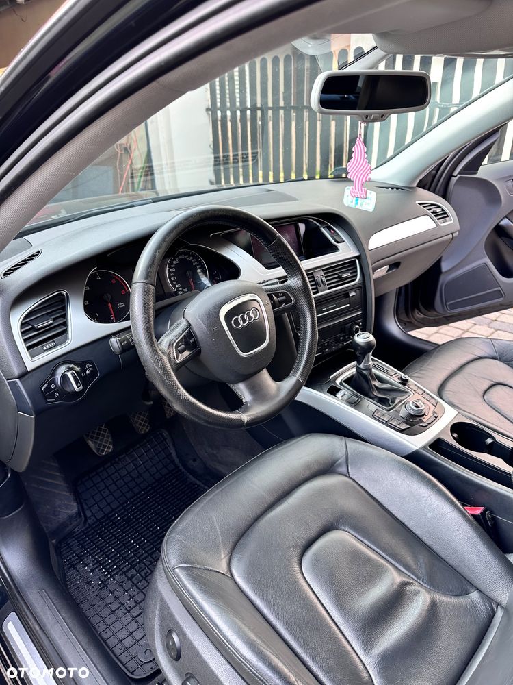 Audi A4 Avant 2.0 TDI DPF Ambiente - 12