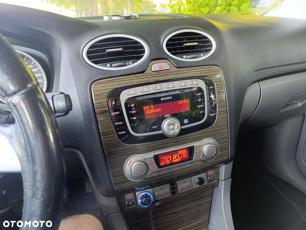 Ford Focus 2.0 TDCi Ghia - 4