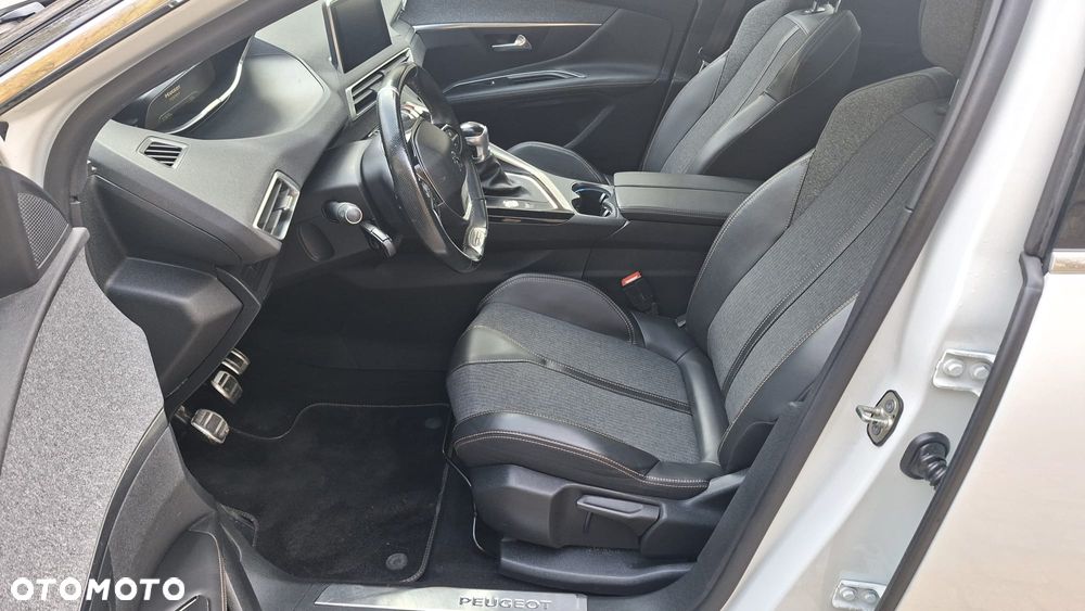 Peugeot 3008 - 15
