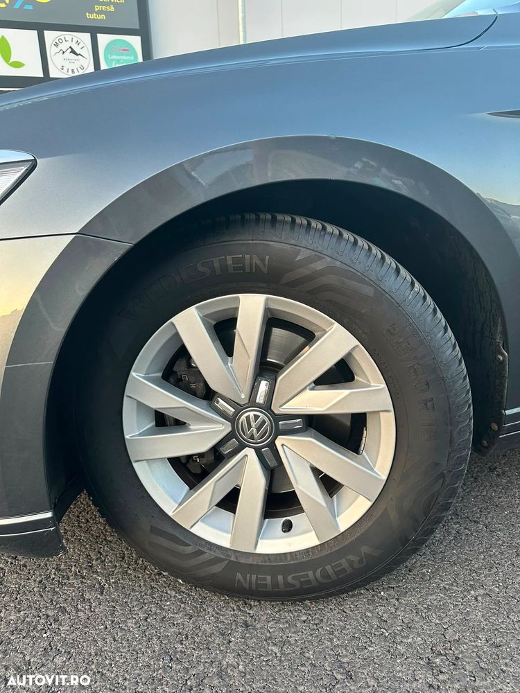 Volkswagen Passat 1.4 TSI BlueMotion Technology DSG Comfortline - 24