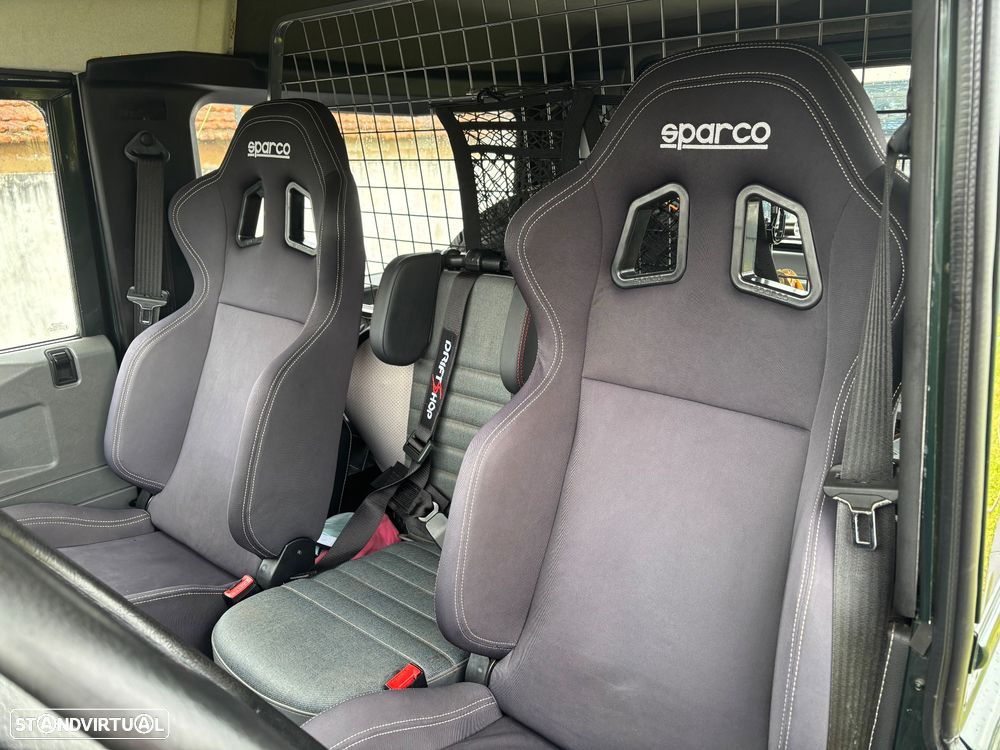 Land Rover Defender 90 2.5 TD5 Metal Top - 5