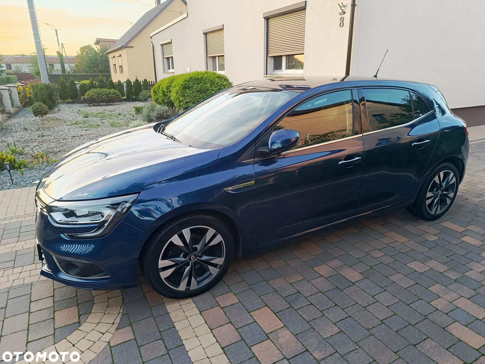 Renault Megane 1.5 Blue dCi Intens - 10