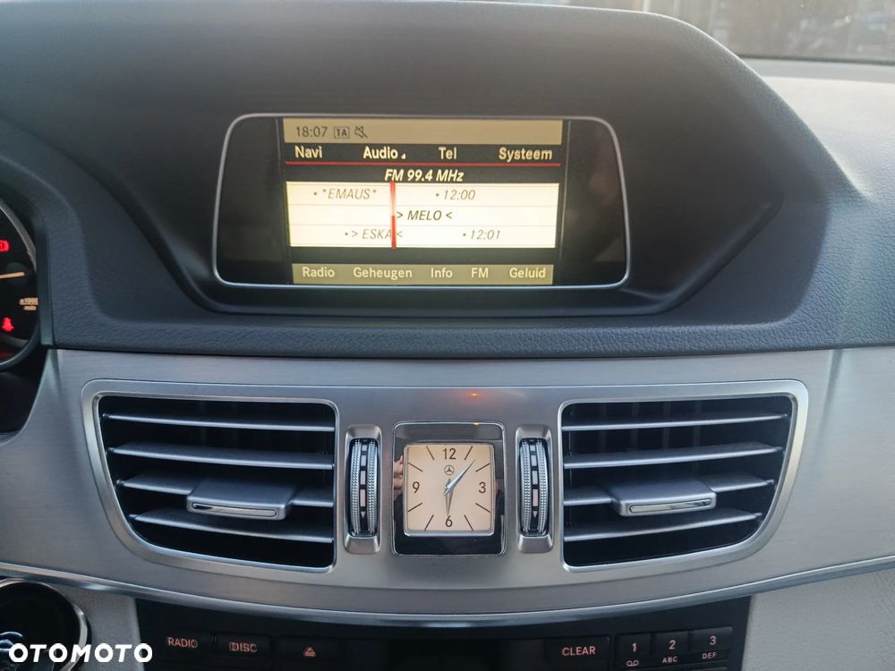 Mercedes-Benz Klasa E 220 CDI BlueEff - 27