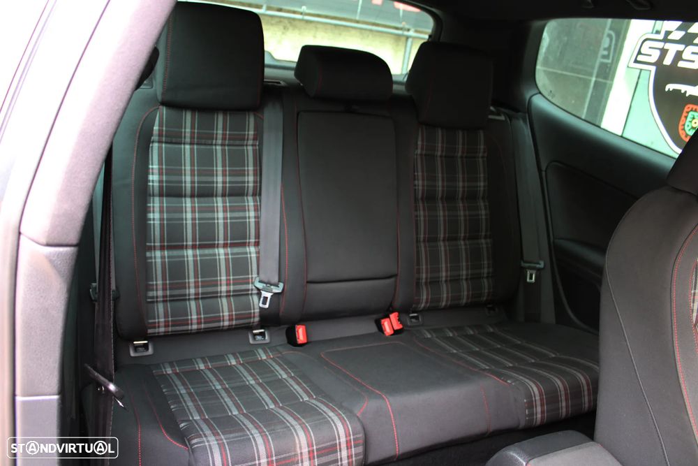 VW Golf 2.0 GTI DSG - 27