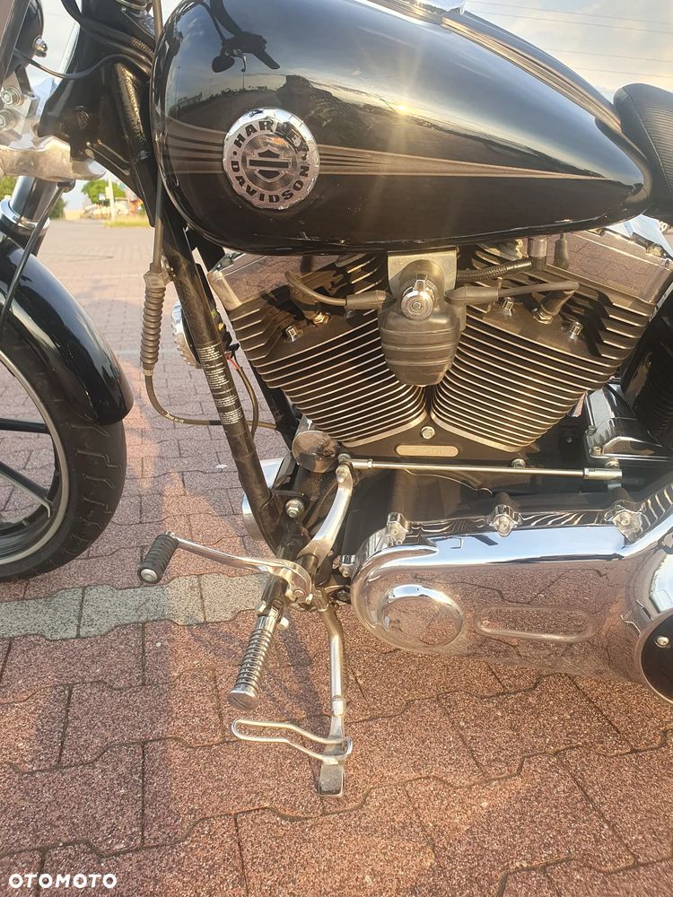 Harley-Davidson Softail Breakout - 11