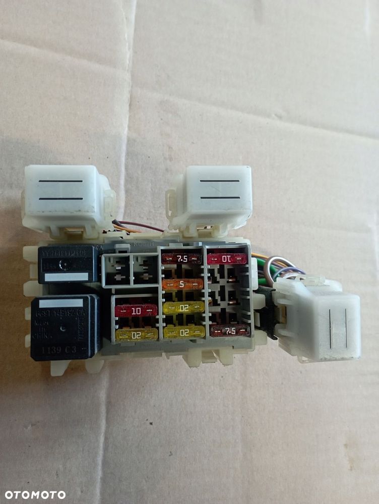 FORD SKRZYNKA BEZPIECZNIKÓW BS7T-14K131-CA - 2