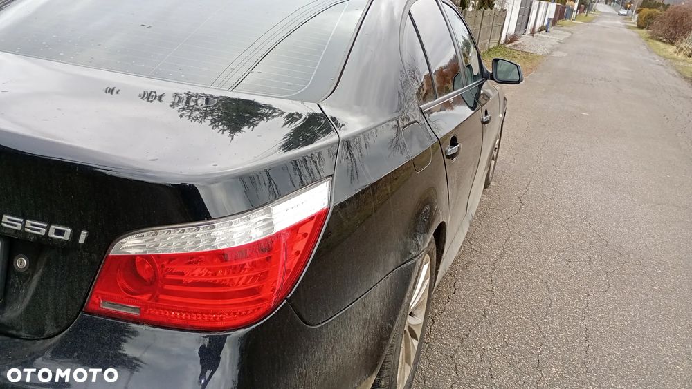 BMW Seria 5 550i Sport-Aut Edition Sport - 4