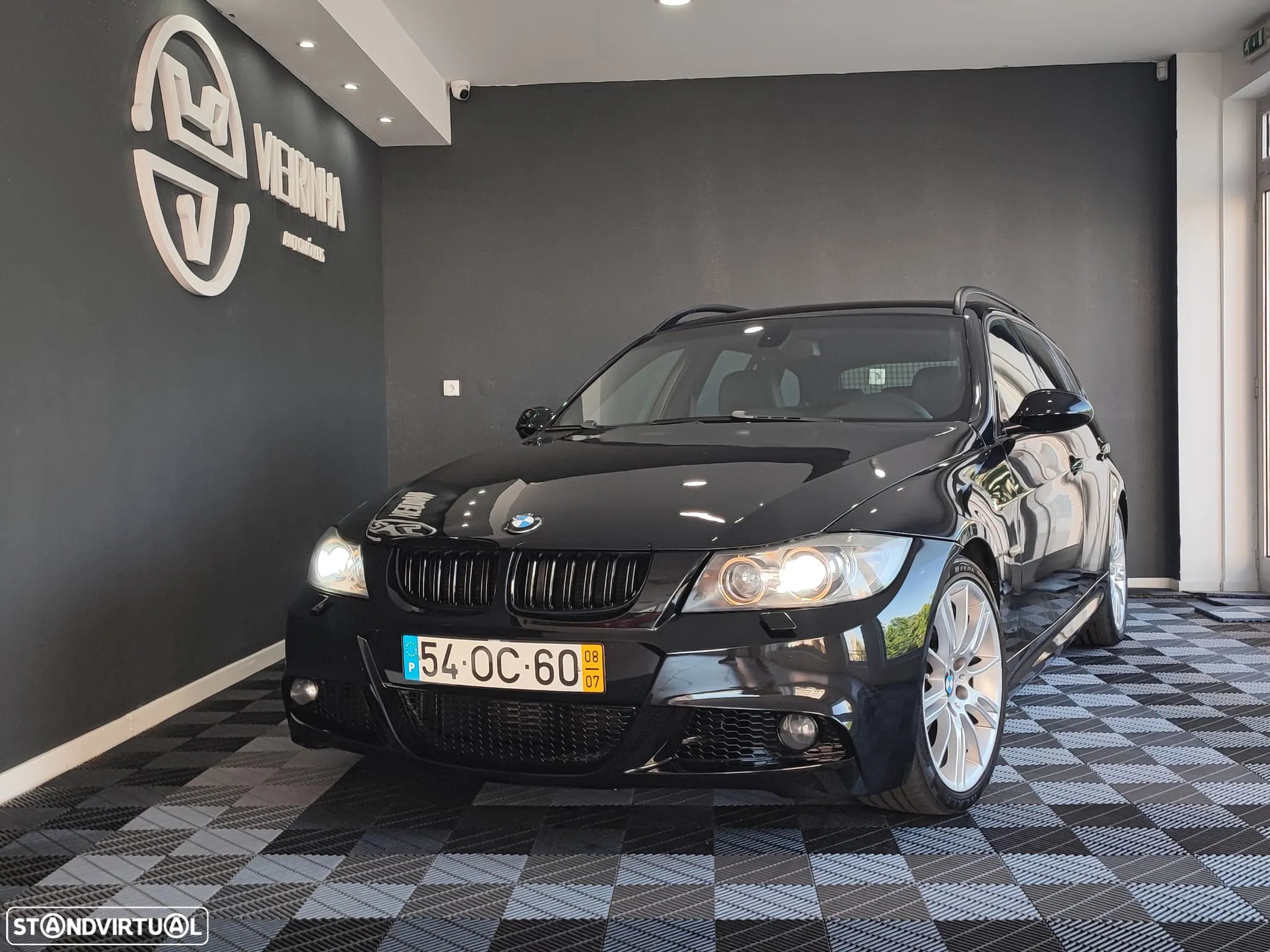 BMW 320 d Touring Navigation Sport - 2