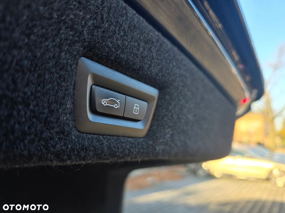 BMW Seria 7 - 20