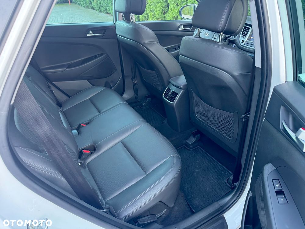 Hyundai Tucson blue 1.7 CRDi 2WD Style - 37