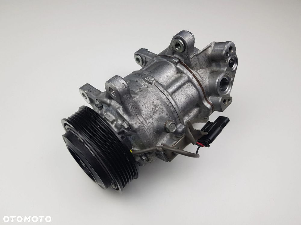 Kompresor Sprężarka klimatyzacji BMW F10 F20 F30 2.0d B47 6994082 - 5