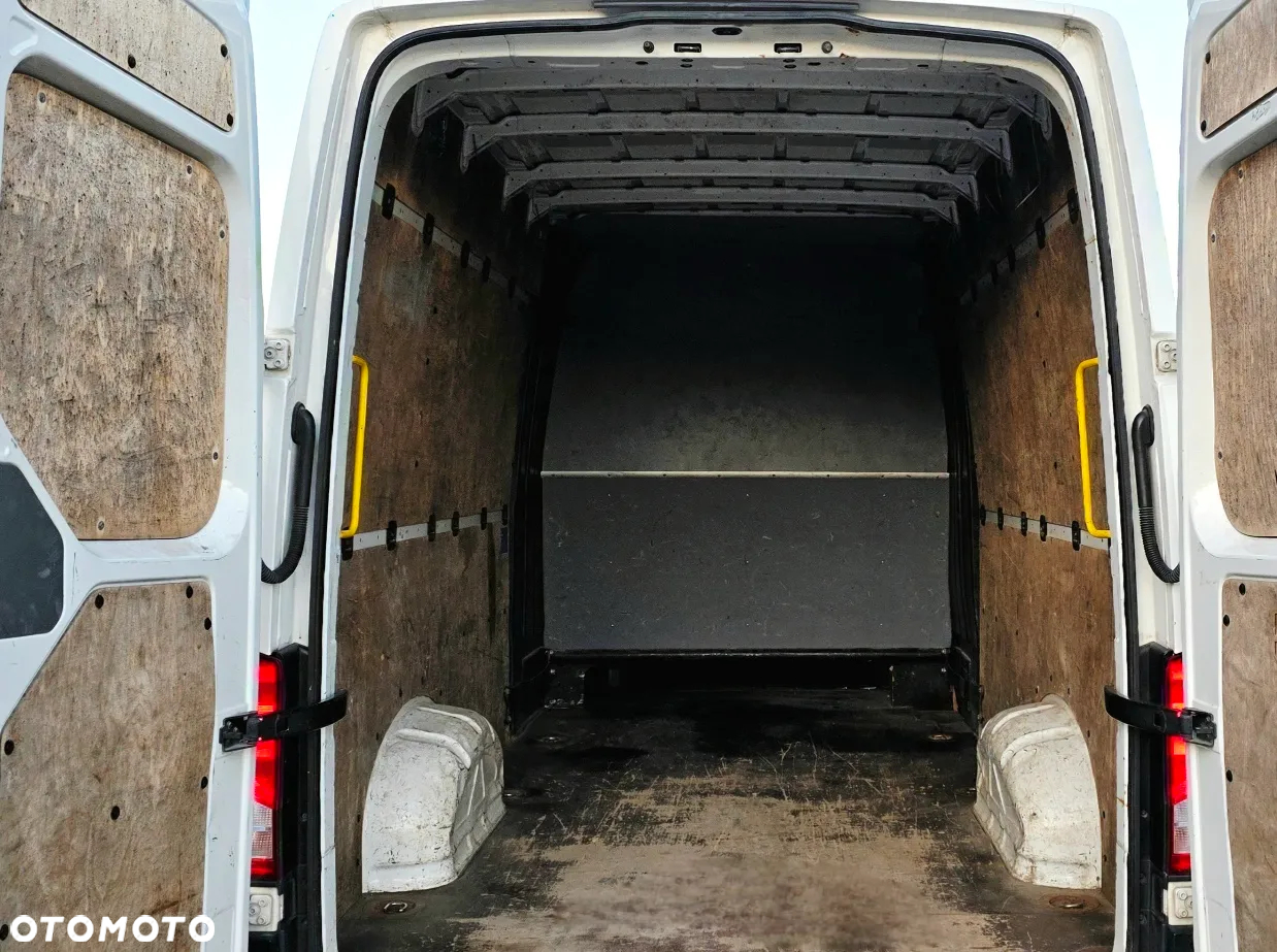 Volkswagen CRAFTER - 8