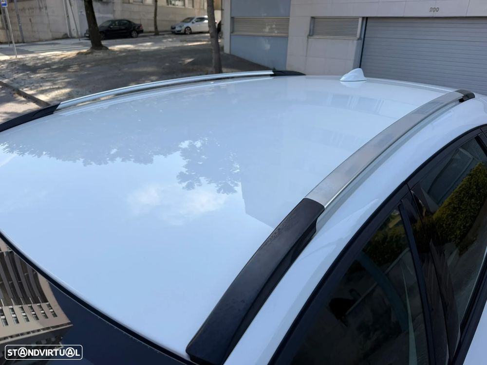Volvo V40 Cross Country 2.0 D2 Summum - 27