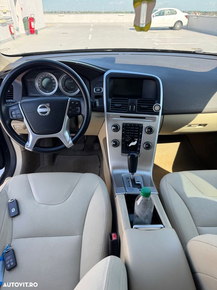 Volvo XC 60 2.4D AWD Momentum - 2