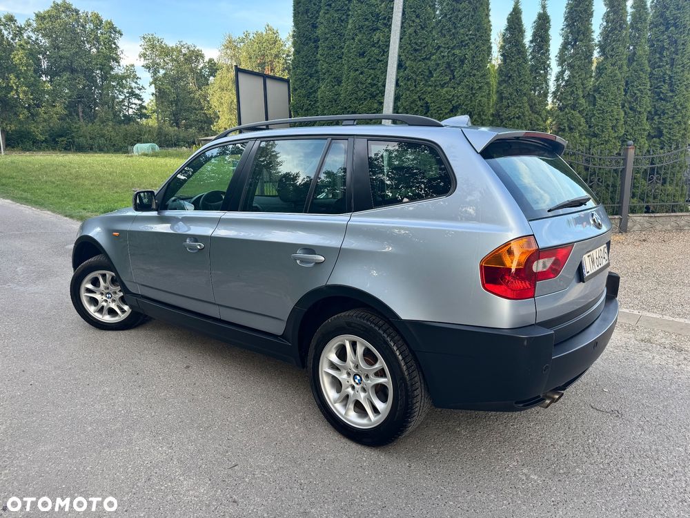 BMW X3 2.5i - 12