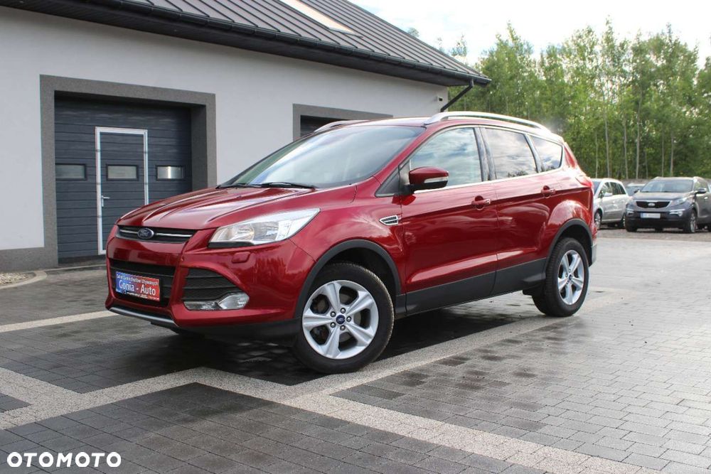 Ford Kuga 1.5 EcoBoost 2x4 Titanium - 2