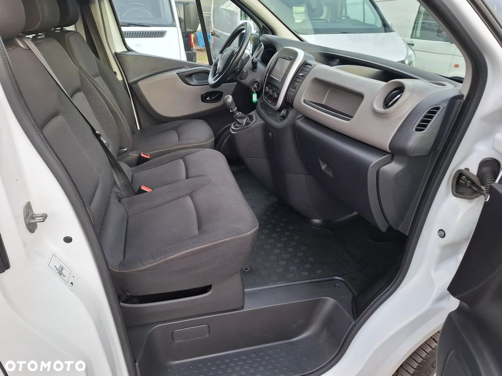 Renault Trafic 2017 LONG 1.6DCI 125KM KLIMA 3OSOBOWY - 19