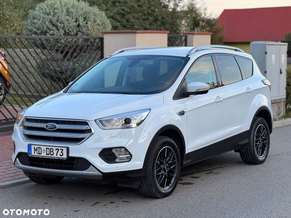 Ford Kuga 1.5 EcoBoost 2x4 Titanium - 16
