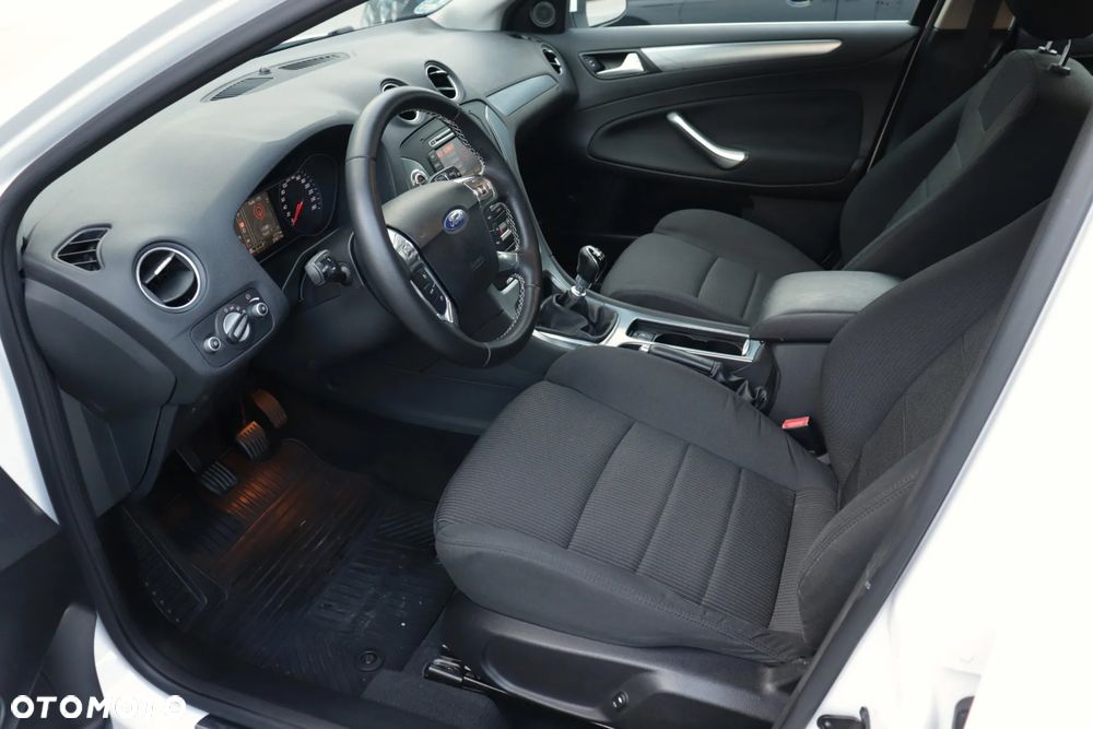 Ford Mondeo 2.0 TDCi Titanium X - 17