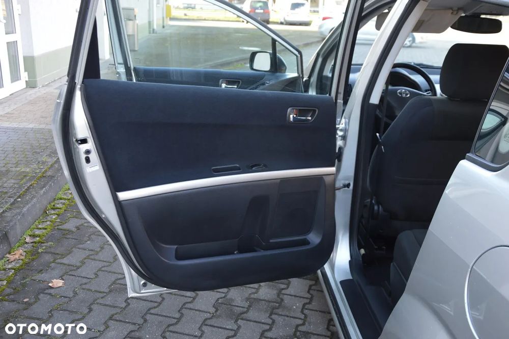 Toyota Corolla Verso 1.6 Sol - 25