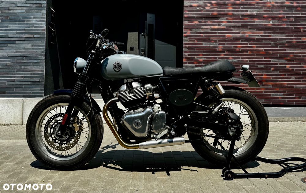 Royal Enfield Interceptor - 2