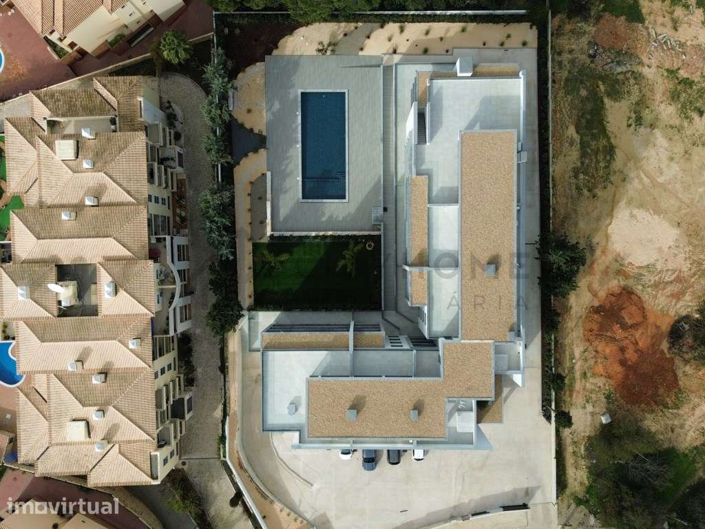 Apartamento T1 Duplex Vista mar, com piscina, garagem e terraço pri... - Grande imagem: 5/23