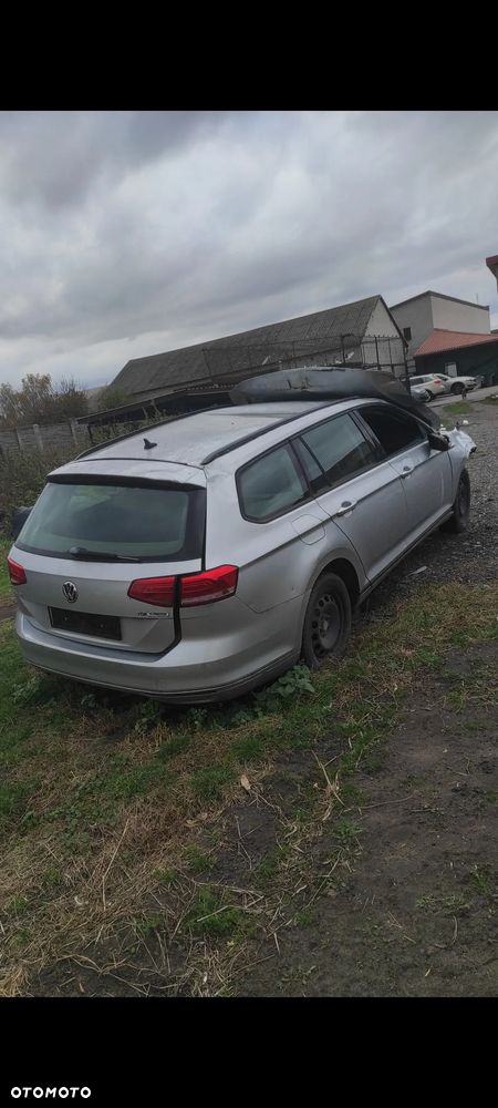 Volkswagen Passat 2.0 TDI BMT Comfortline DSG - 2
