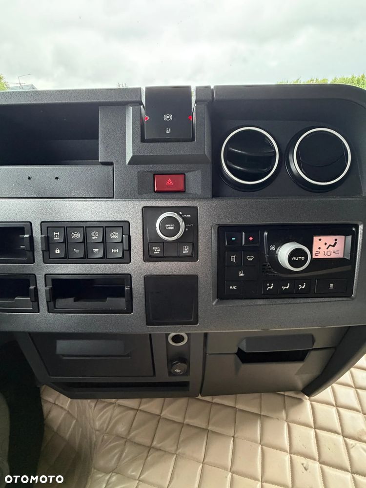 Renault Gama T - 3