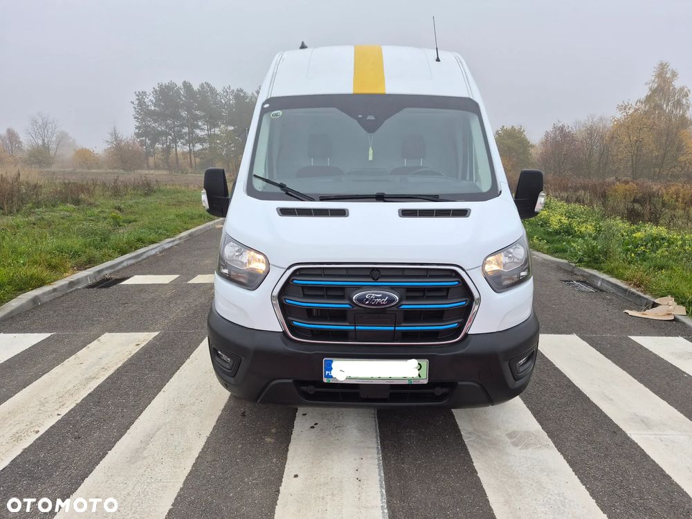 Ford E-TRANSIT Salon PL L3H3 - 2
