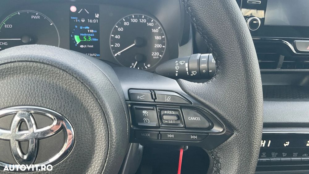 Toyota Yaris 1.5 VVT-i HSD Eco - 27