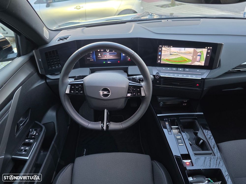 Opel Astra Sports Tourer - 19