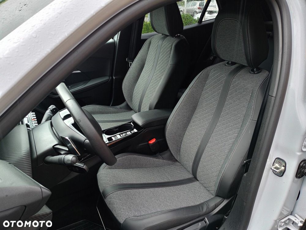 Peugeot 2008 1.2 PureTech Allure S&S EAT8 - 11
