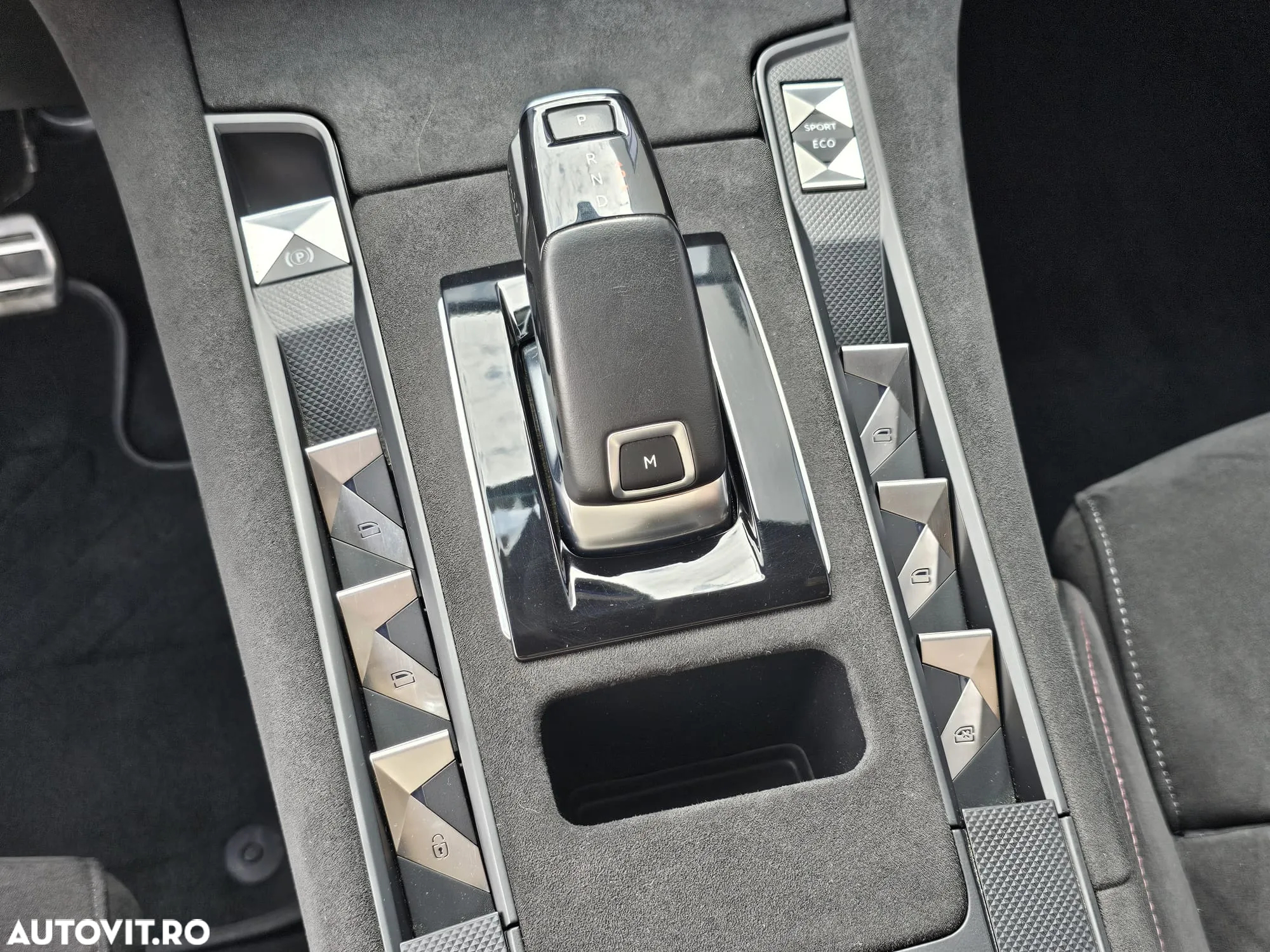Citroën DS7 Crossback PureTech 180 Aut. SO CHIC - 28