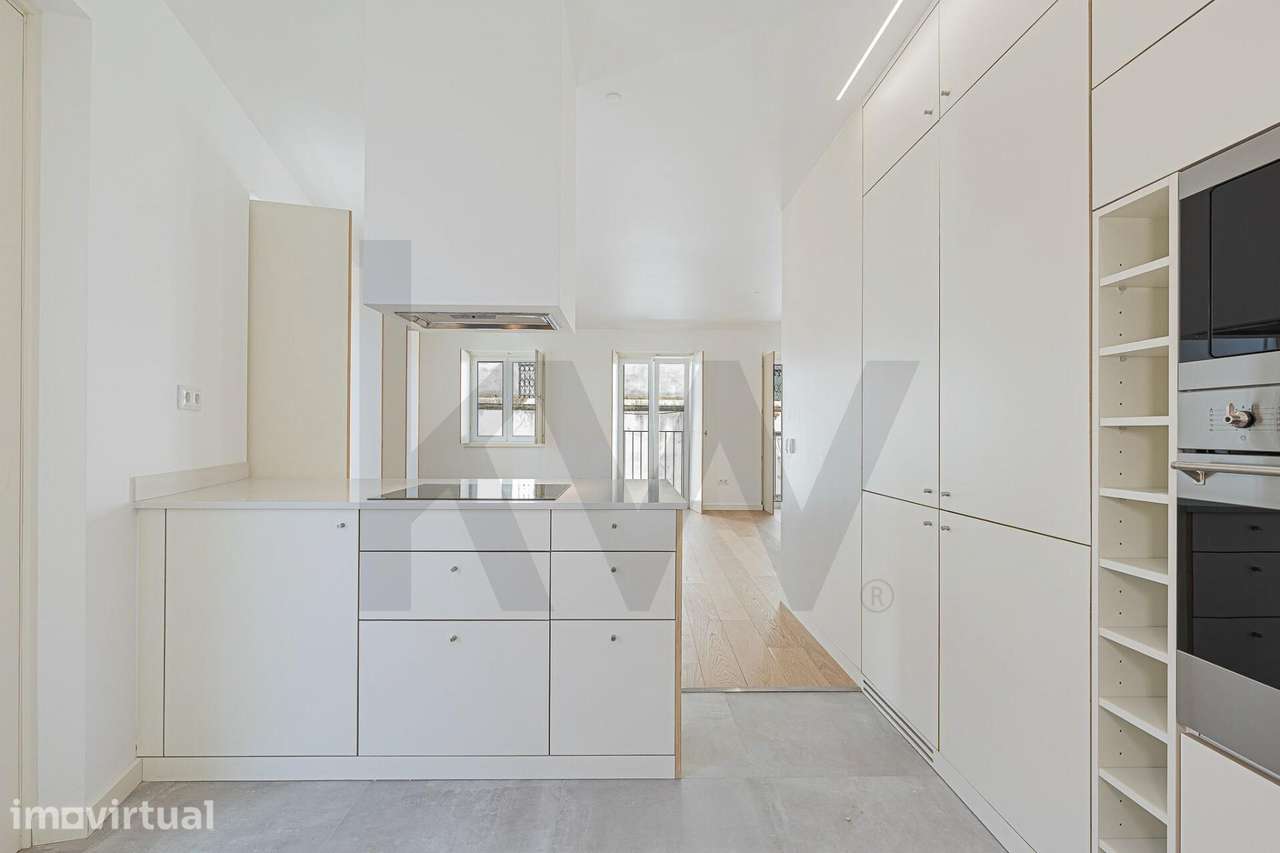 Elegante Apartamento Duplex T2 com Suite e Varandim em Lisboa - Grande imagem: 2/60