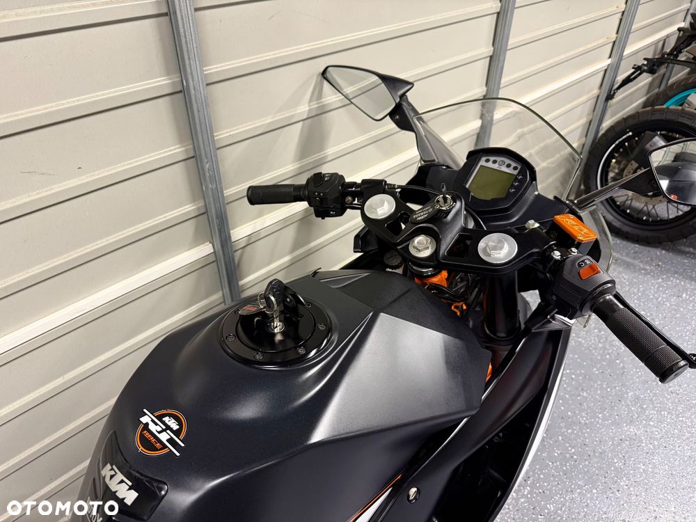 KTM RC 125 - 9
