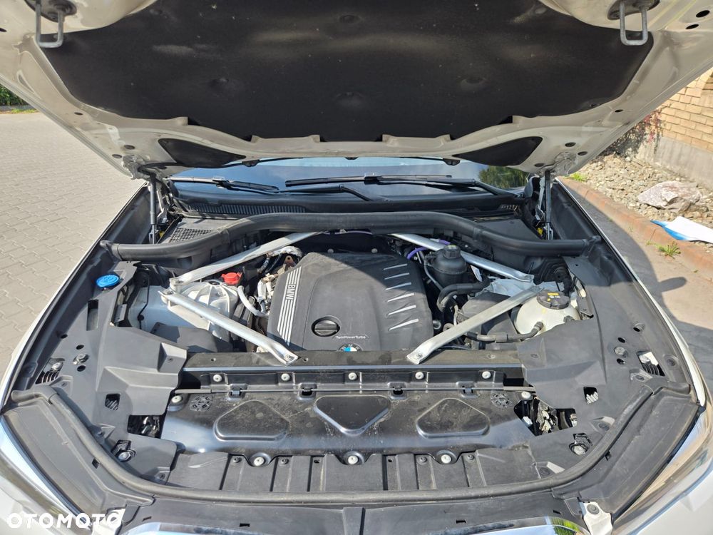 BMW X5 xDrive30d mHEV - 37