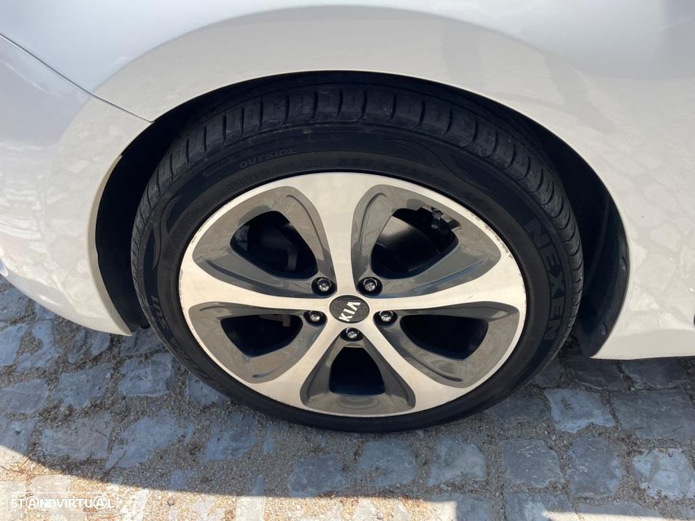 Kia Carens 1.7 CRDi ISG TX - 9