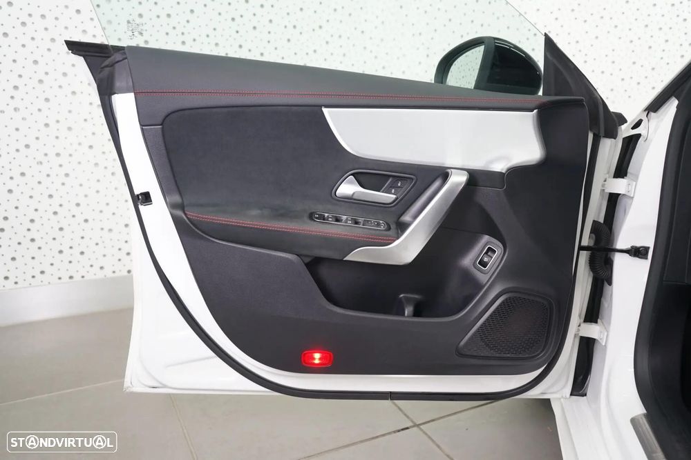 Mercedes-Benz CLA 180 7G-DCT AMG Line - 19
