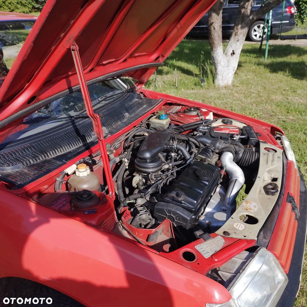 Peugeot 205 1.1 XE - 12