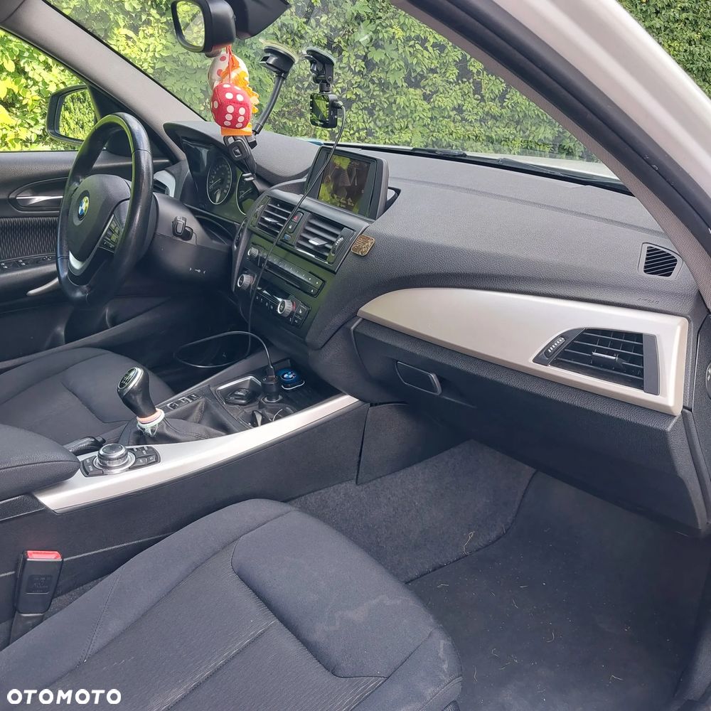 BMW Seria 1 116i - 8